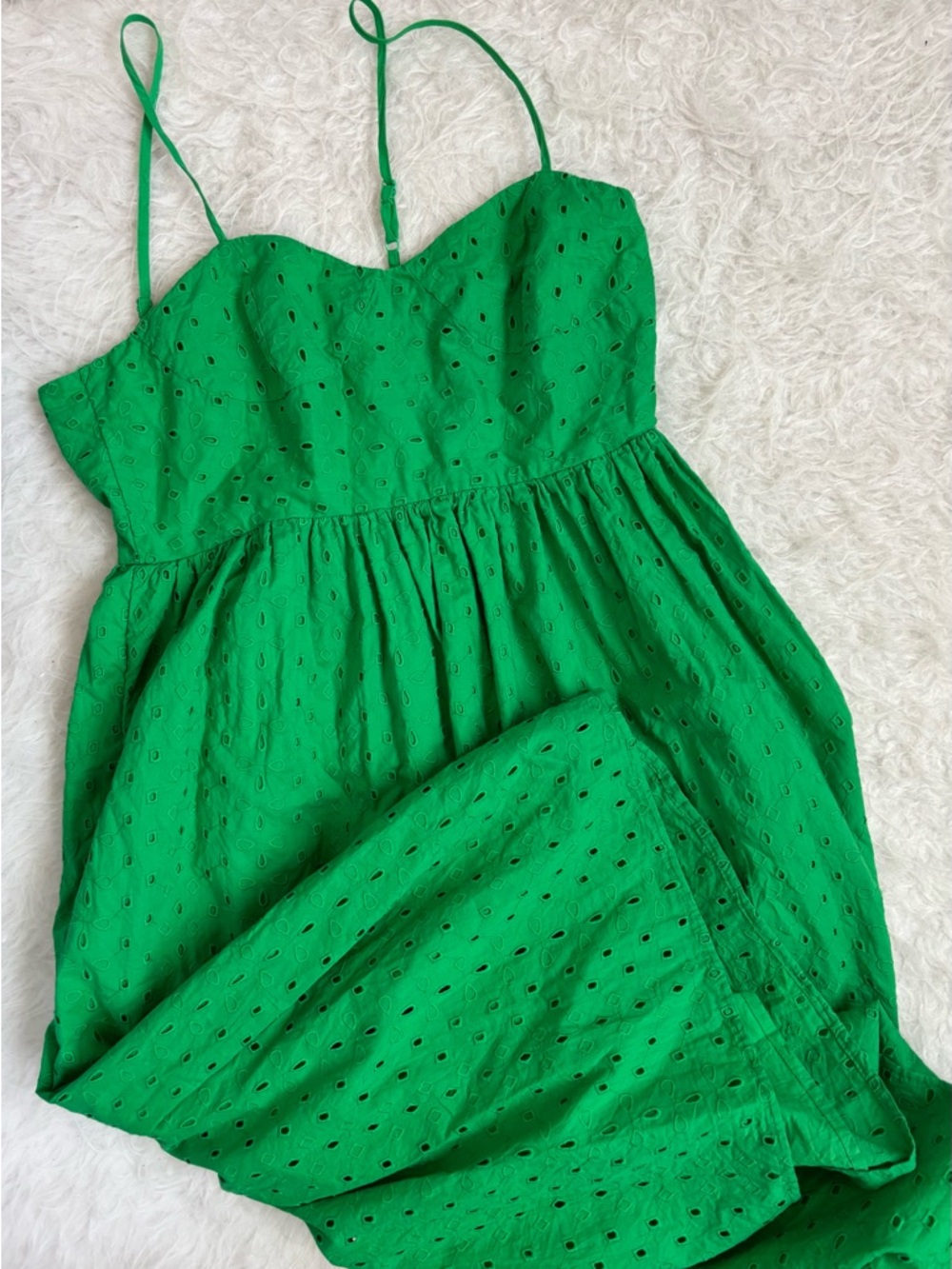 a new day Feminine Green Eyelet Spaghetti Strap Midi Dress